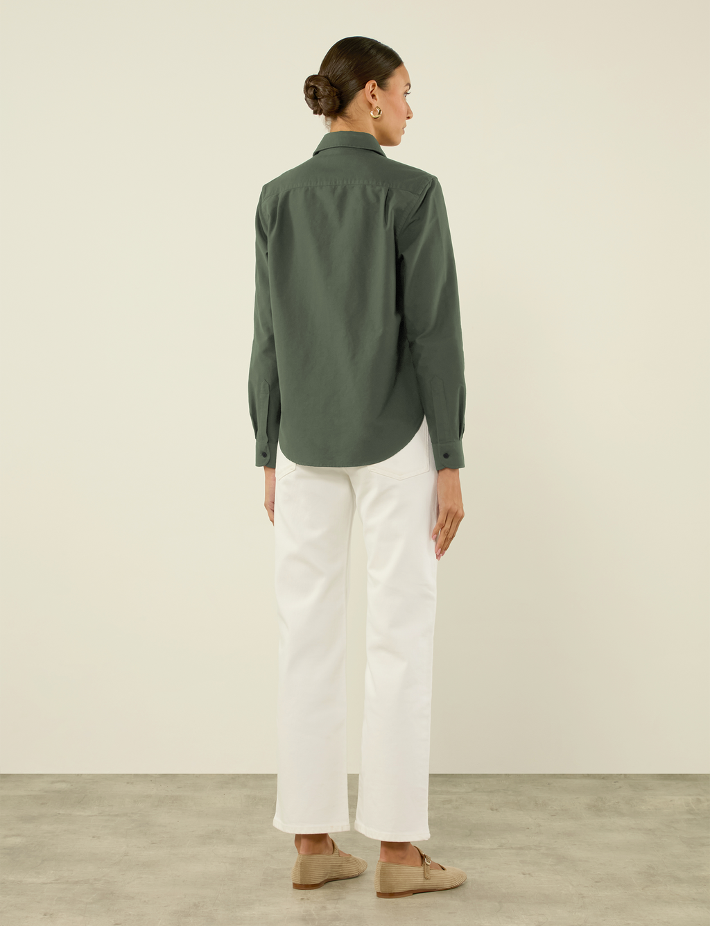 The Classic: Oxford, Khaki