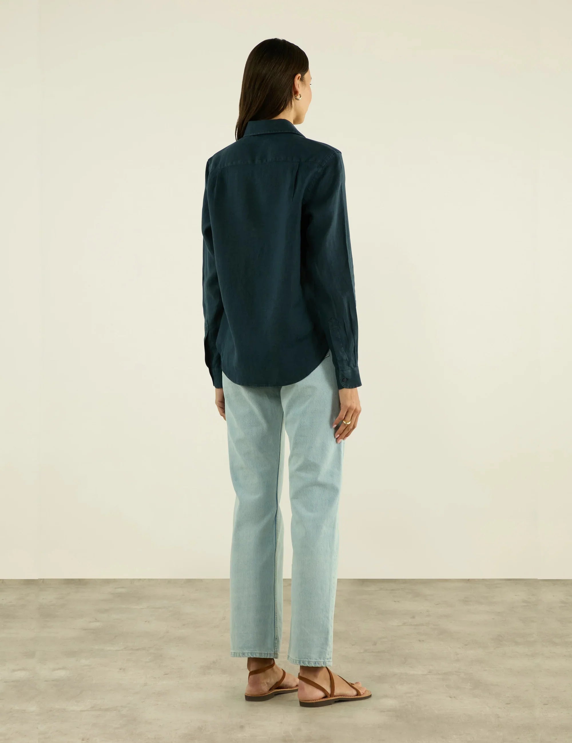 The Classic: Linen, Navy Blue