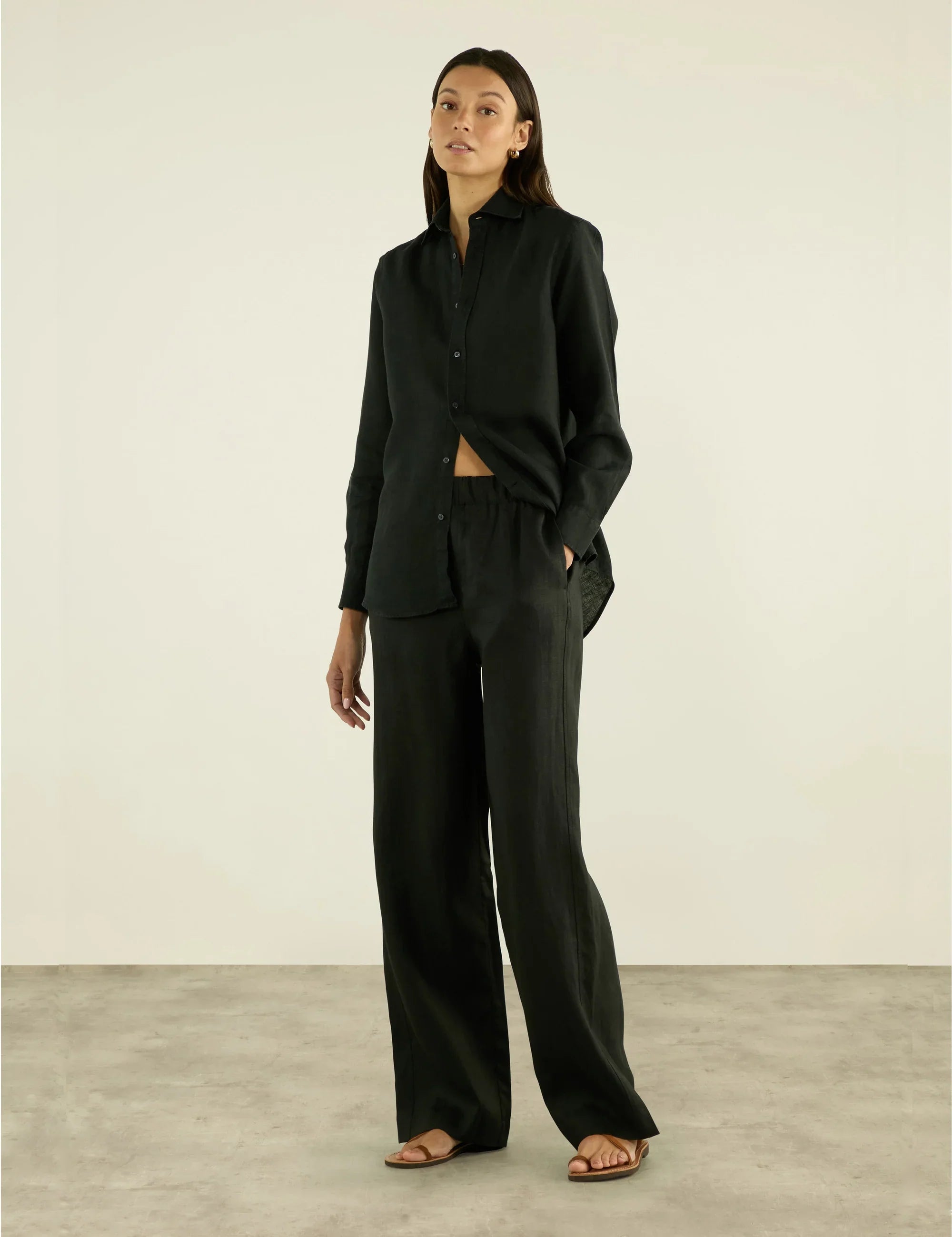 The Palazzo: Linen, Black